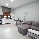 بيت شباب Estudios El Puntual De *