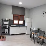 Estudios El Puntual De 호스텔 *