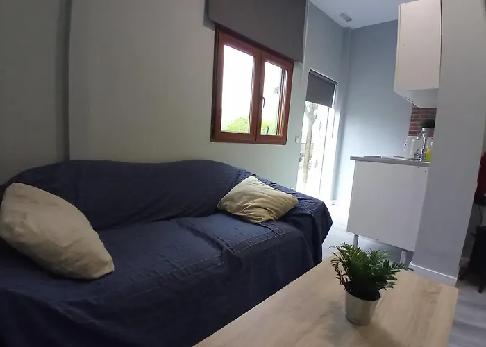 Hostal Estudios El Puntual De *