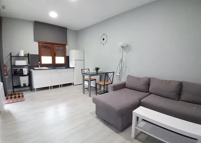 Hostal Estudios El Puntual De *