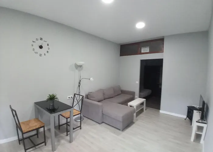 Estudios El Puntual De * Romillo