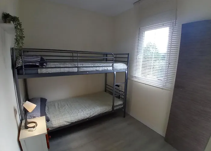 Hostal Estudios El Puntual De *